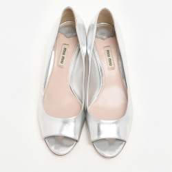 Miu Miu Silver Leather Crystal Embellished Block Heel Peep Toe Pumps Size 38.5