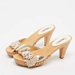 Pre Owned Miu Miu Gold Leather Crystal Embellished Clogs Size 37
