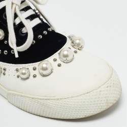 Pre Owned Miu Miu Navy Blue/White Velvet Faux Pearl Embellished Low Top Sneakers Size 39