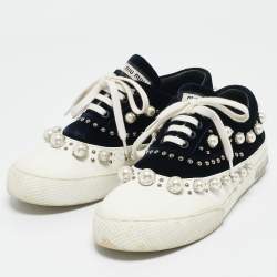 Pre Owned Miu Miu Navy Blue/White Velvet Faux Pearl Embellished Low Top Sneakers Size 39