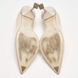 مملوكة مسبقًا Miu Miu Beige Patent Leather Crystal Embellished Pointed Toe Pumps Size 37