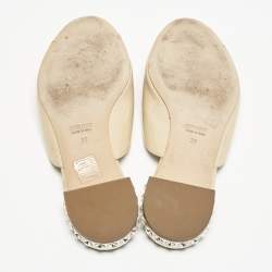 مملوكة مسبقًا Miu Miu Beige Patent Leather Bow Crystal Embellished Heel Flat Slides Size 39