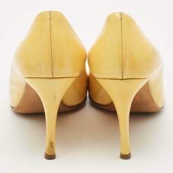 Pre Owned حذاء كعب عالي ميو ميو جلد لامع أصفر بطبعة زهور مقاس 37