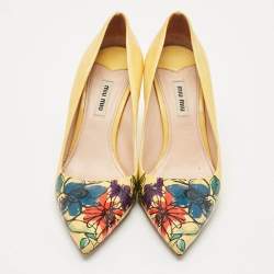 Pre Owned حذاء كعب عالي ميو ميو جلد لامع أصفر بطبعة زهور مقاس 37