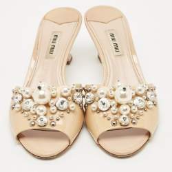 Pre Owned Miu Miu Beige Patent Leather Faux Pearl Embellished Slide Sandals Size 37