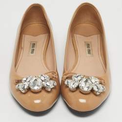 Pre Owned Miu Miu Beige Patent Leather Crystal Embellished Ballet Flats Size 36.5