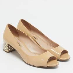 Pre Owned Miu Miu Beige Patent Leather Crystal Embellish Block Heel Pumps Size 38