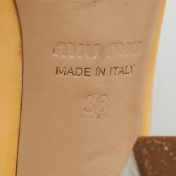 Pre Owned صندل ميو ميو جلد براءات اختراع بيج مزخرف كعب كريستال بحزام للكاحل مقاس 38