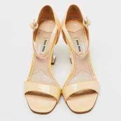 Pre Owned صندل ميو ميو جلد براءات اختراع بيج مزخرف كعب كريستال بحزام للكاحل مقاس 38