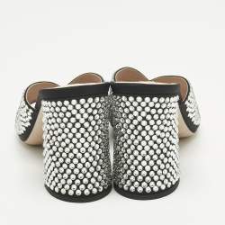 Pre Owned صندل سلايد ميو ميو كعب بلوك مزخرف كريستال ساتان أسود مقاس 39.5