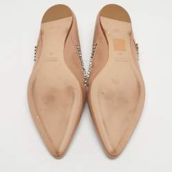 مملوكة مسبقًا حذاء باليرينا فلات ميو ميو جلد لامع بيج مزين بالكريستال مقاس 36.5