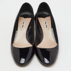 مملوكة مسبقًا Miu Miu Black Patent Leather Crystal Embellished Block Heel Pumps Size 40