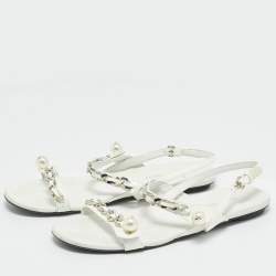 Pre Owned Miu Miu Cream Patent Leather Chain and Pearl Embellished Flat Sandals Size 40