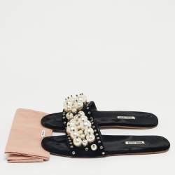 Pre Owned Miu Miu Black Velvet Faux Pearl Embellished Flat Slides Size 40