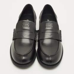 مملوكة مسبقًا حذاء لوفرز ميو ميو دونا جلد أسود مقاس 39