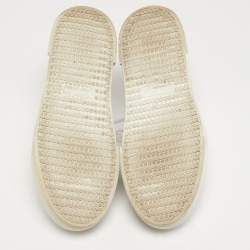 مملوكة مسبقًا حذاء رياضي ميو ميو جلد أبيض منخفض العنق مقاس 38.5