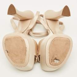 مملوكة مسبقًا Miu Miu Size 36 Beige Satin Logo Bow Platform Ankle Strap Sandals