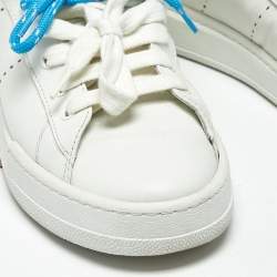 مملوكة مسبقًا حذاء رياضي ميو ميو جلد أبيض منخفض العنق مقاس 38.5