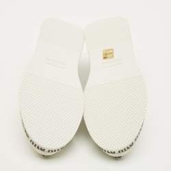 مملوك�ة مسبقًا حذاء رياضي ميو ميو سليب أون شبكة أبيض مزخرف كريستال مقاس 39.5