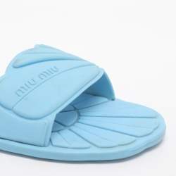 مملوكة مسبقًا Miu Miu Size 38 Light Blue Rubber Wavy Slippers
