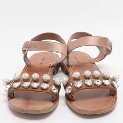 مملوكة مسبقًا Miu Miu Size 39 Brown/Old Rose Leather and Satin Crystal Pearl Embellished Ankle Strap Flats