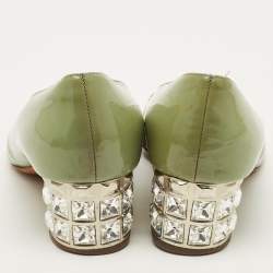 Pre Owned حذاء كعب عالي ميو ميو جلد لامع بيج مزين بالكريستال كعب عريض مقاس 38