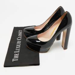 مملوكة مسبقًا حذاء كعب عالي ميو ميو سويدي أسود بنعل سميك ومقدمة مستديرة مقاس 39