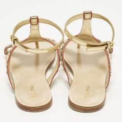 مملوكة مسبقًا شبشب فلات ميو ميو مرصع كريستال جلد فضي مقاس 40