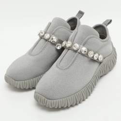 مملوكة مسبقًا Miu Miu Embellished Size 37 Grey Knit Fabric Slip On Sneakers