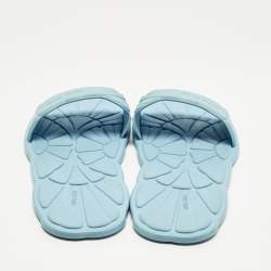 Pre Owned صندل مطاطي مسطح مموج ميوميو أزرق فاتح مقاس 40