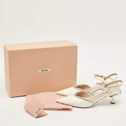 Pre Owned Miu Miu Size 39 White Patent Leather Crystal Embellished Ankle Strap Pumps