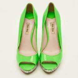 مملوكة مسبقًا حذاء كعب عالي ميو ميو نعل سميك مقدمة مفتوحة جلد أسود لامع غليتر فضي/ أسود مقاس 40