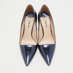 مملوكة مسبقًا حذاء كعب عالي ميو ميو جلد أزرق كحلي مقدمة مدببة مقاس 38.5