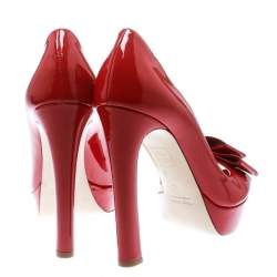 مملوكة مسبقًا Miu Miu Red Patent Leather Peep Toe Bow Platform Pumps Size 40