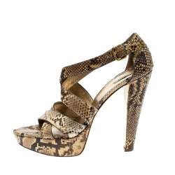 مملوكة مسبقًا صندل ميو ميو جلد ثعبان بيج بسيور متعاكسة نعل سميك مقاس 39