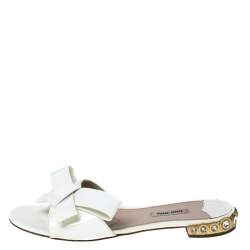 Pre Owned Miu Miu White Patent Leather Bow Slide Sandals Size 40.5