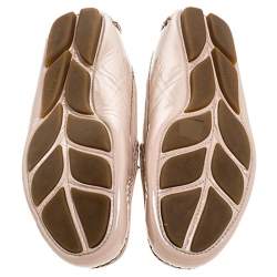 Pre Owned حذاء لوفرز ميو ميو مزخرف جلد لامع بيج مقاس 38