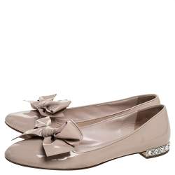 Pre Owned Miu Miu Beige Patent Leather Bow Jeweled Heel Flats Size 37.5