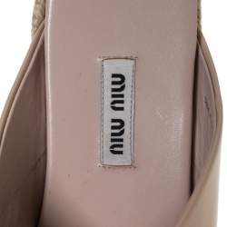 Pre Owned صندل ميو ميو بسيور متعاكسه و بنعل سميك إسبادريل و بمقدمة مفتوحة جلد لامع بيج مقاس 38