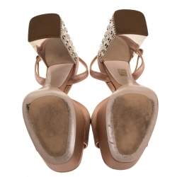 مملوكة مسبقًا Miu Miu Nude Pink Satin Crystal Embellished Heel Platform Sandals Size 39.5