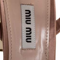 مملوكة مسبقًا Miu Miu Nude Pink Satin Crystal Embellished Heel Platform Sandals Size 39.5