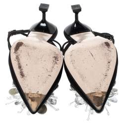 مملوكة مسبقًا صندل ميو ميو سير كاحل زخرفة كريستال ساتان أسود مقاس 36.5