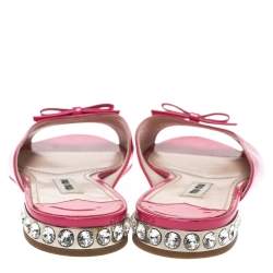 Pre Owned حذاء سلايد فلات ميو ميو فيونكة كعب زخرفة كريستال جلد لامع وردى  مقاس 37.5