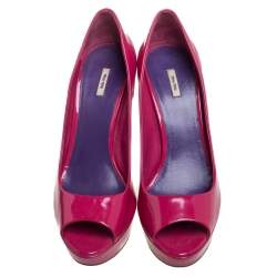 مملوكة مسبقًا حذاء كعب عالى م يو ميو مقدمة مفتوحة جلد لامع وردى مقاس 40.5