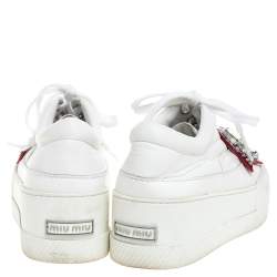 مملوكة مسبقًا Miu Miu White Leather Heart Embellished Platform Sneakers Size 36