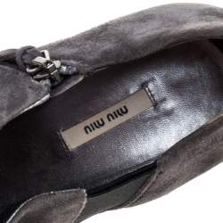 مملوكة مسبقًا Miu Miu Grey Suede Ankle Booties Size 38