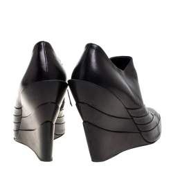 Pre Owned Miu Miu Black Leather Booties Size 39