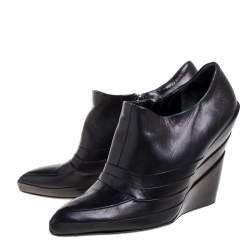 Pre Owned Miu Miu Black Leather Booties Size 39