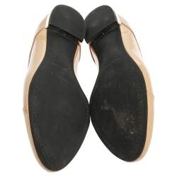 Pre Owned حذاء ديربى ميو ميو أربطة جلد لامع بيج مقاس 37