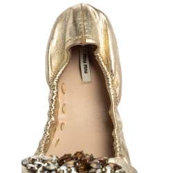 Pre Owned Miu Miu Metallic Gold Leather Crystal Embellished Scrunch Flats Size 38.5